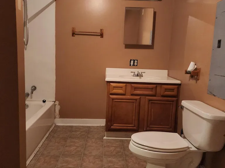 161 Highway 305 N #B — Photo 2