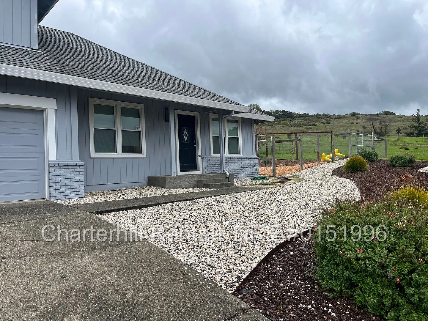 Beautiful granny unit in the Bennett Valley area - rent includes PG&E and water — Photo 1