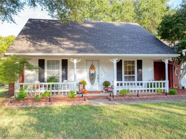 200 Kelly Cir, Lavaca, AR 72941