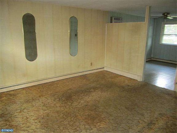 4th image of 305 Coeburn Blvd