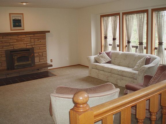 5th image of 2214 101st Pl SE