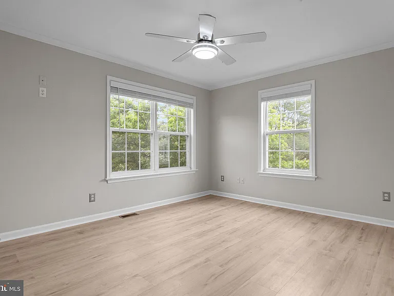 115 Goldfinch Ct #237 — Photo 21