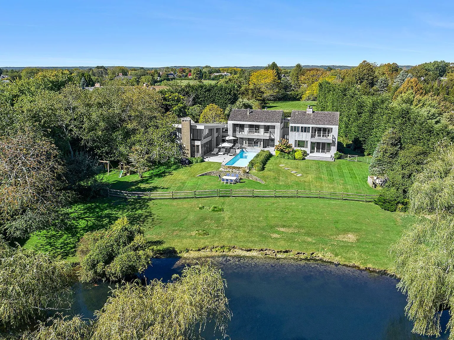 Water Mill South with Pond Views and Pool — Photo 2