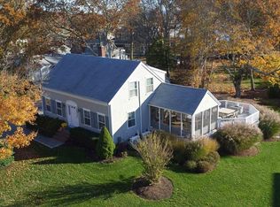 8 Ridge Ave, Mattapoisett, MA 02739