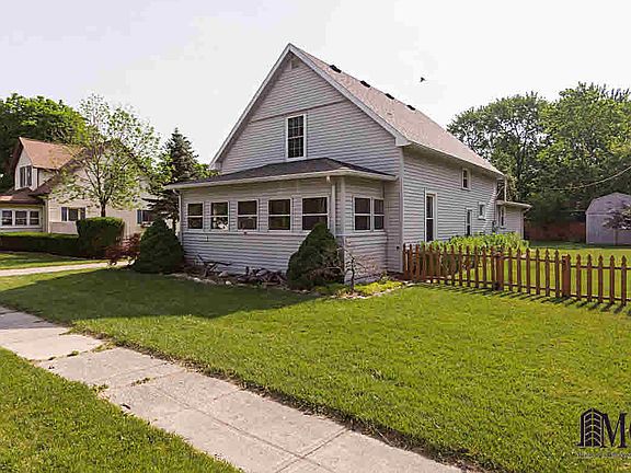2nd image of 425 Saline St