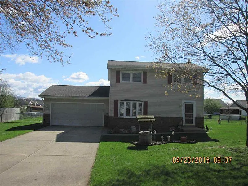 52122 Justine Dr photo 1