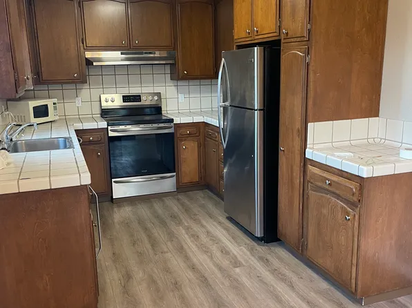 1304 Versailles Ave APT A, Alameda, CA 94501