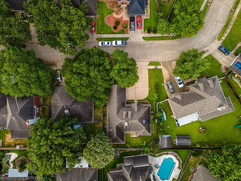 1813 Oak Wood Dr E — Photo 11