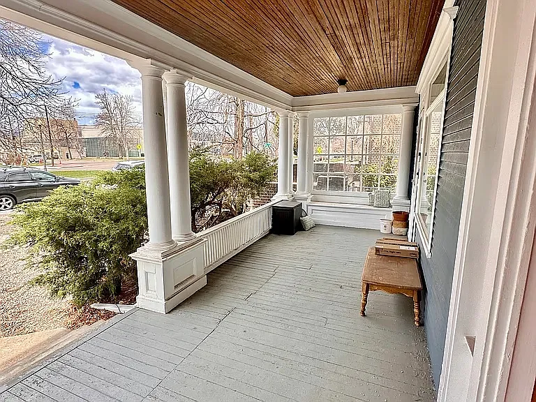 725 N Cascade Ave #4