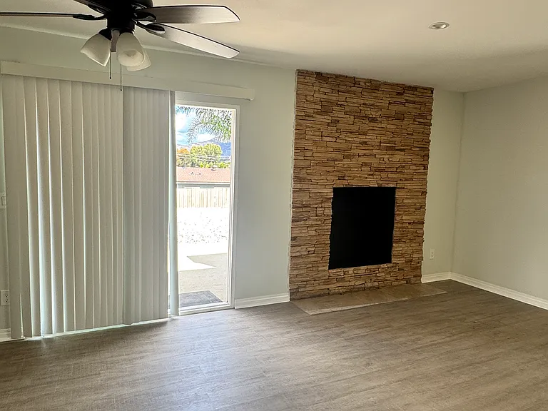 529 Worthington St — Photo 12