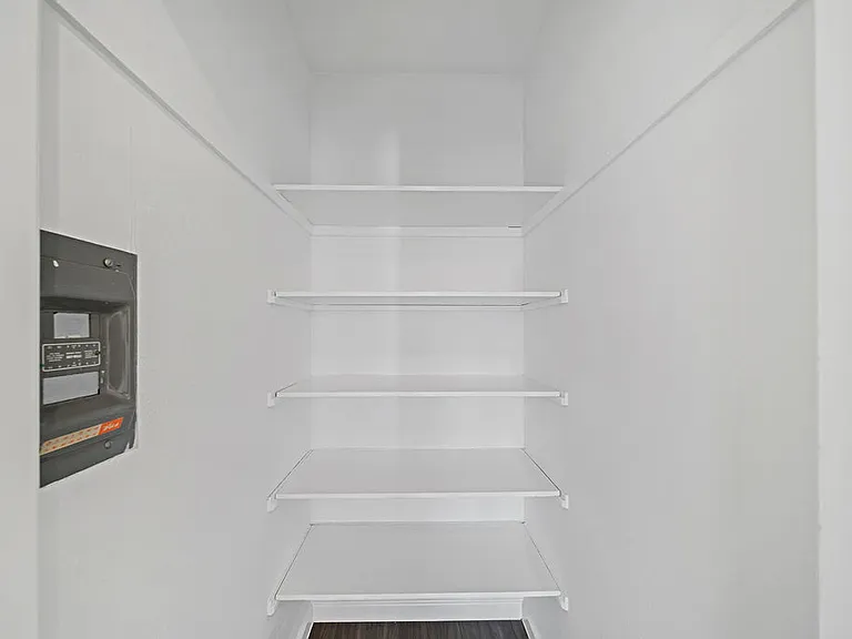 The Edgeworth Apartments — Photo 14