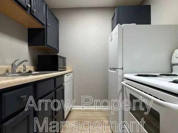 1119 E St #7, Lincoln, NE 68508