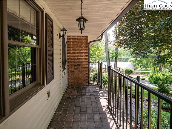 5th image of 137 Walnut Lane