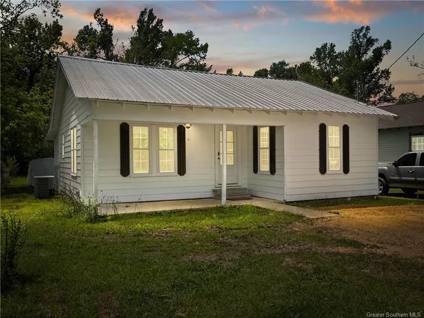 520 W 8th St, Deridder, LA 70634