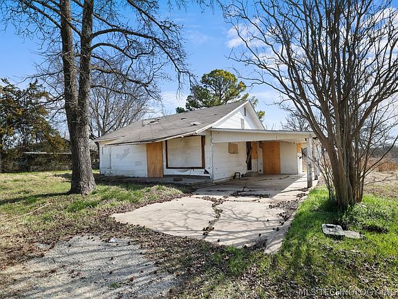 2nd image of 711 Blanchard Rd