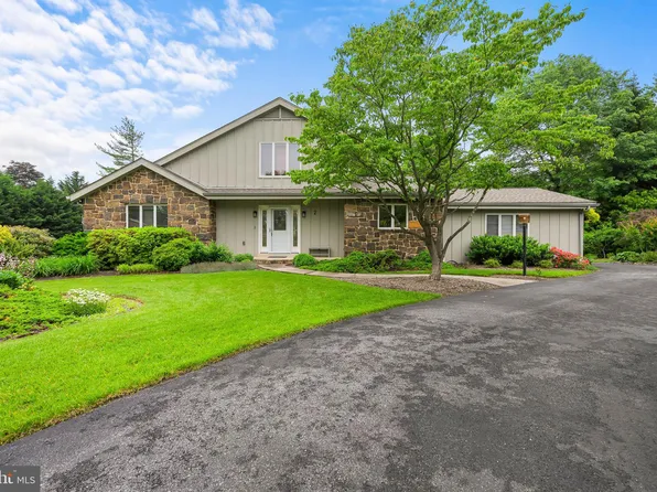 7 Briars Ln, Wilmington, DE 19807