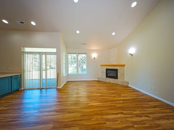 4th image of 716 S Vercler Rd