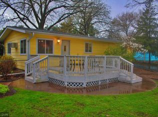 267 7th St SW, Forest Lake, MN 55025