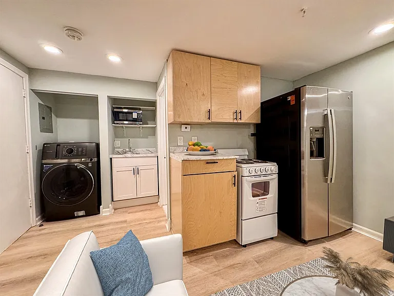511 Beacon St #3 — Photo 5