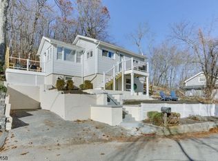 19 Dudley St, West Milford, NJ 07480