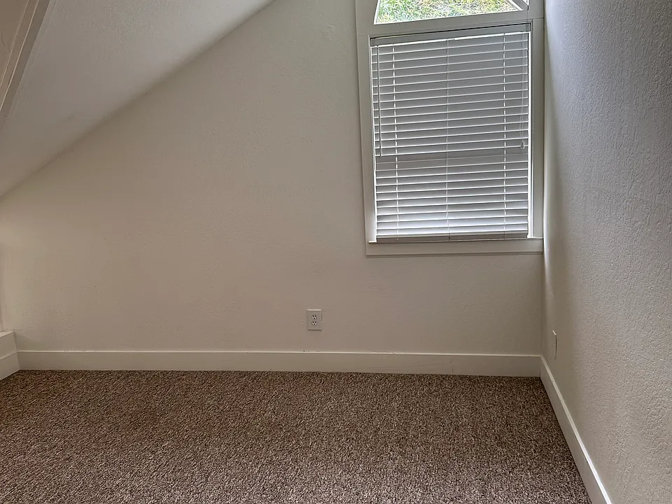 Downstairs Living/Dining Area