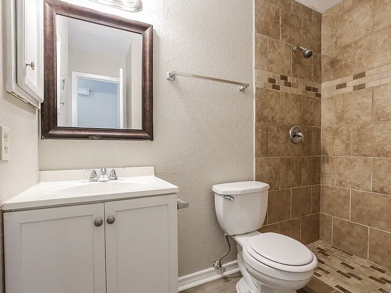 16419 Spruce Leaf — Photo 15