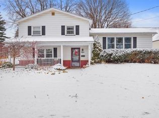 8 Brook St, Hilton, NY 14468