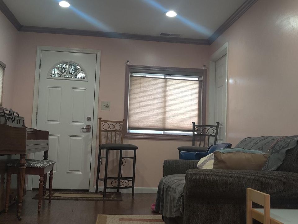1st image of 6307 N Evangeline St #2
