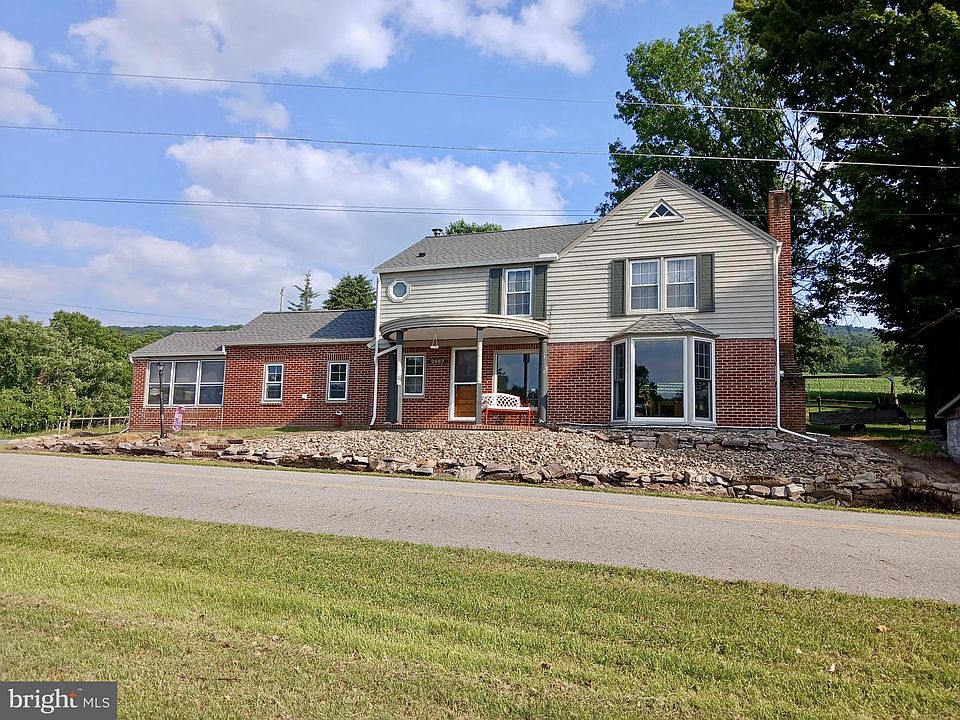 1st image of 2067 Back Rd