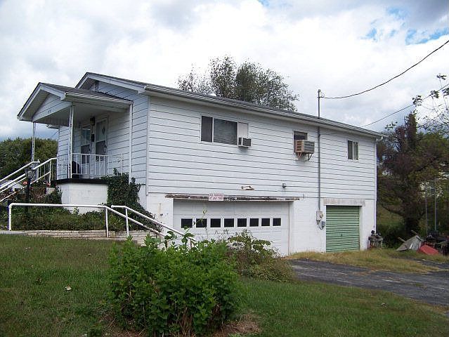 2nd image of 649 Goolsby St