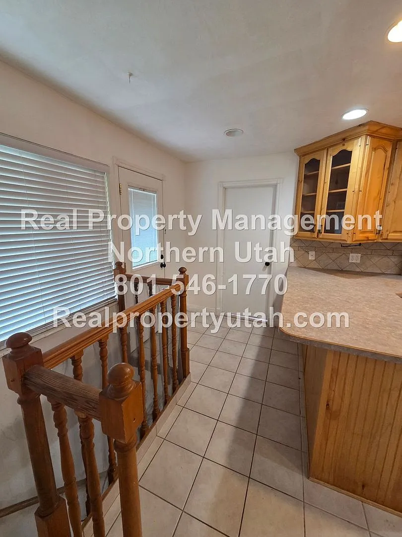 2 Bedroom 1 Bath Unit Available in Ogden! — Photo 4