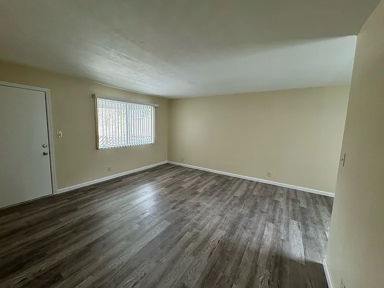 3653-3665 Blackwood Rd — Photo 2