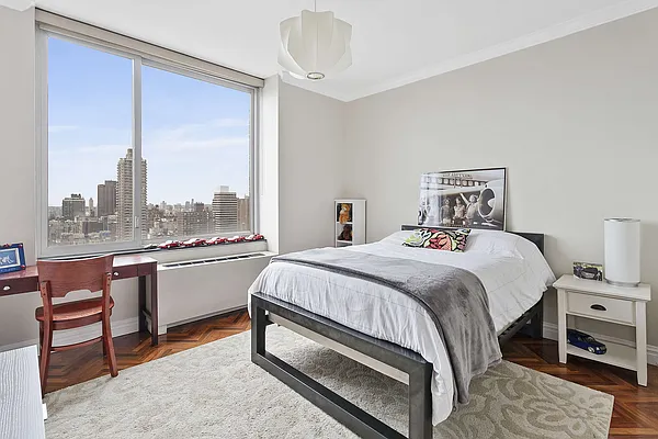 Sold by Compass | media 3