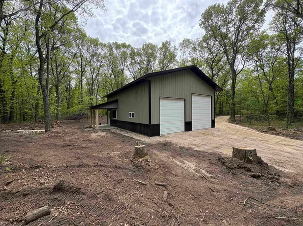 W4800 Lake Dr, Cecil, WI 54111