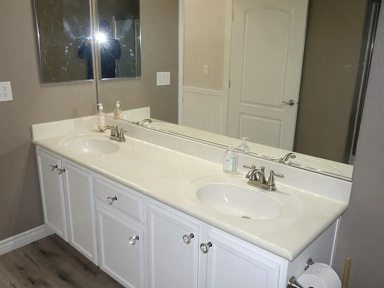 2305 W Horizon Ridge Pkwy #1323-1 — Photo 25