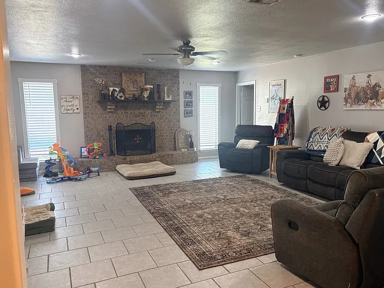 2511 Beechwood St — Photo 9