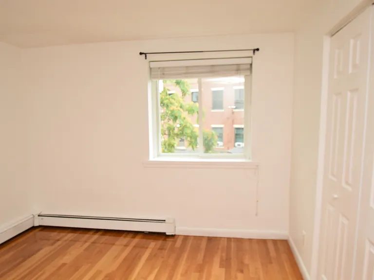 135 Inman St #12 — Photo 12