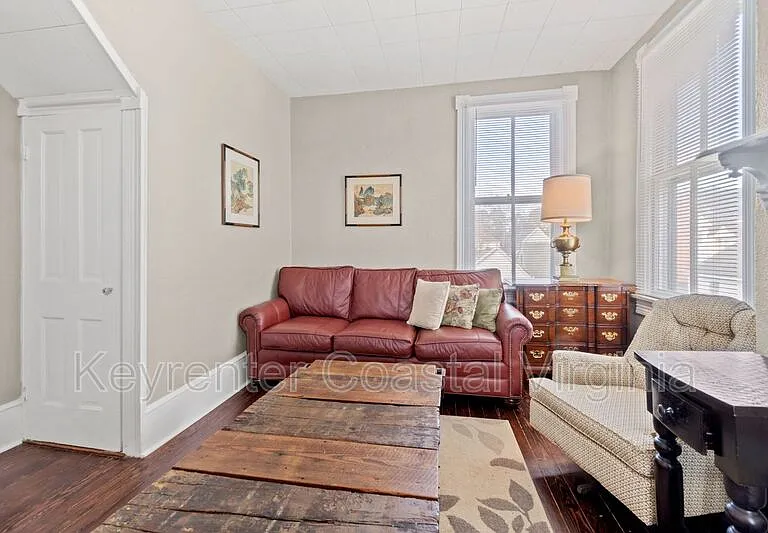 338 Main St #B — Photo 15