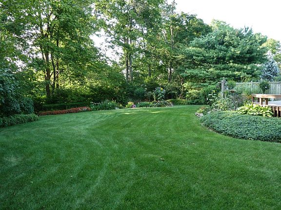 5th image of 10172 Fairfax Dr NW