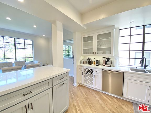 5th image of 10323 Almayo Ave APT 202