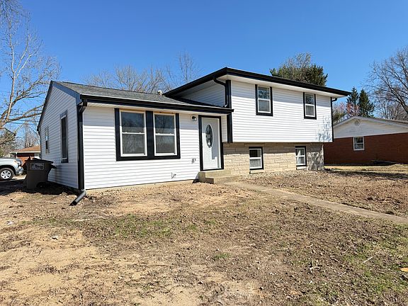 2nd image of 2831 Tulip Dr