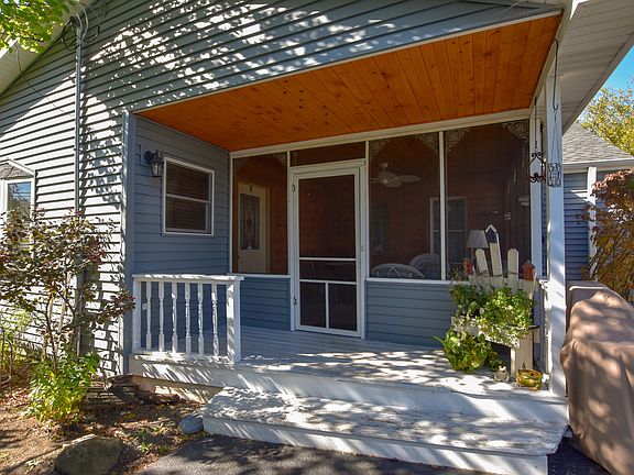4th image of 939 S Ardmore Ave