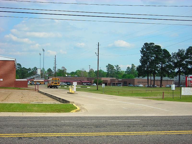 2nd image of 3004 Leopard Dr
