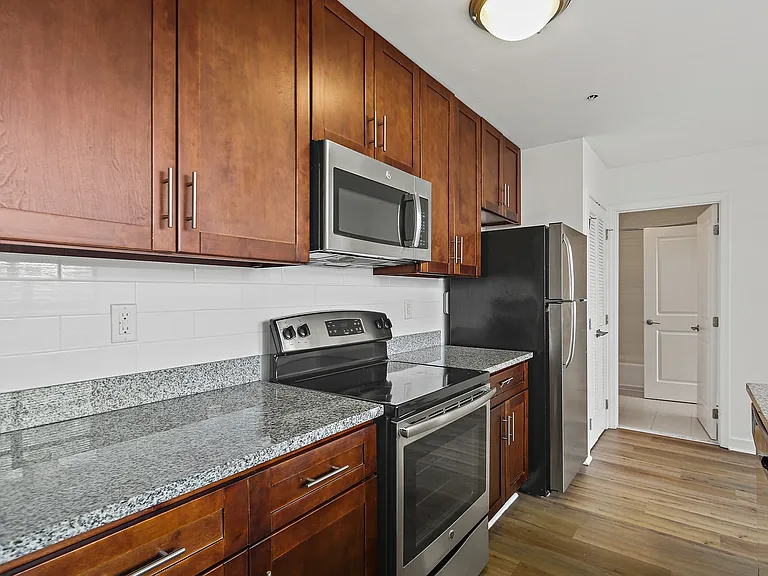101 S Ellwood Ave — Photo 68