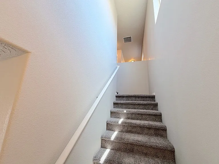 8724 Zephyr Pl NW — Photo 16