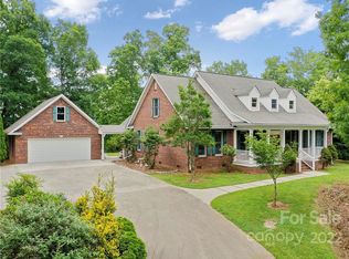 53 Dixs Gap Cir, Cullowhee, NC 28723