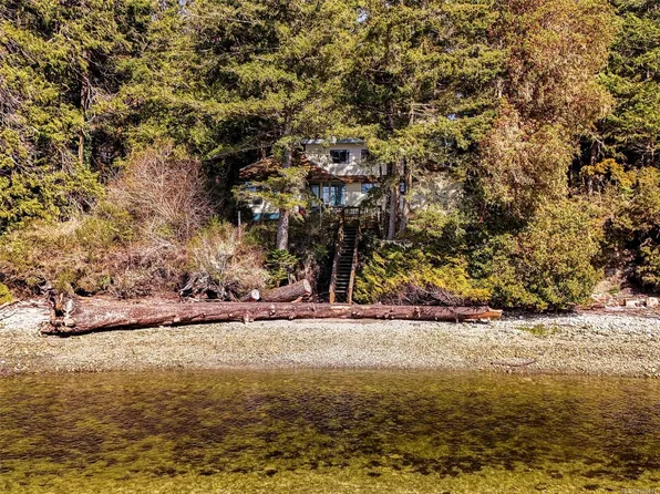 2042 Glenidle Rd, Sooke, BC V9Z 0A9