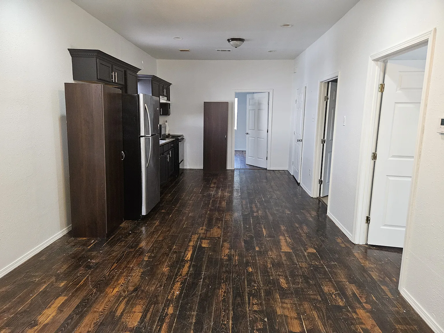 3907 Franklin Avenue - 1 — Photo 3