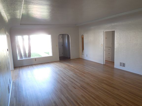 Living room, north facing