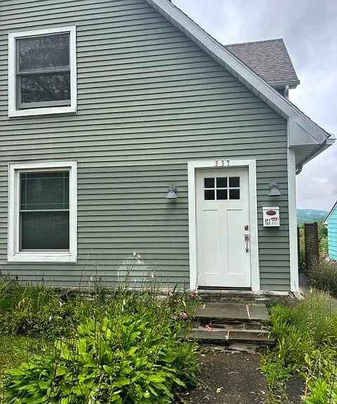 237 W 3rd St #101 — Photo 1